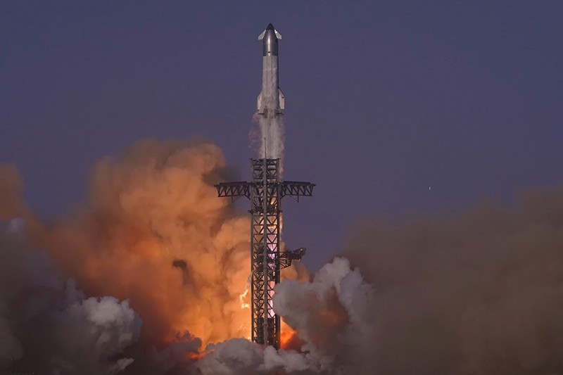 spacex-starship-tumbles-out-of-control-03.jpg