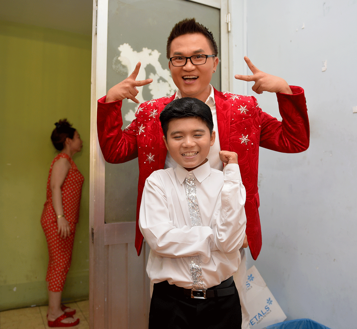 Hoài Linh bác bỏ tin đồn nhập viện vì kiệt sức ảnh 15 Hoài Linh bác bỏ tin đồn nhập viện vì kiệt sức