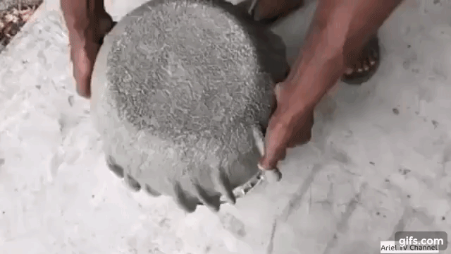 Nhúng chiếc khăn cũ vào hỗn hợp xi măng lỏng rồi phơi khô, thành quả thu được khiến ai cũng muốn bắt chước ảnh 4