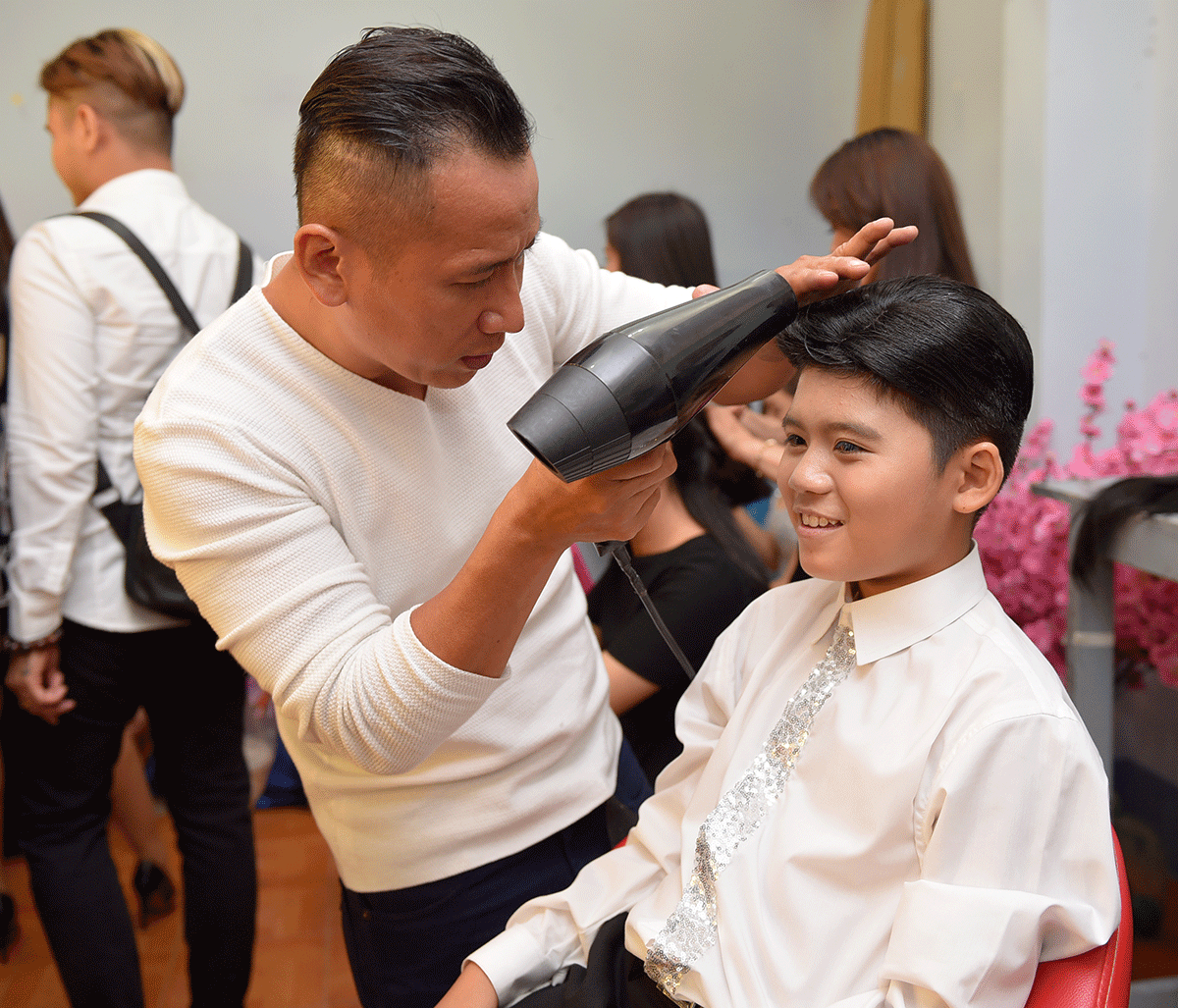 Hoài Linh bác bỏ tin đồn nhập viện vì kiệt sức ảnh 13 Hoài Linh bác bỏ tin đồn nhập viện vì kiệt sức