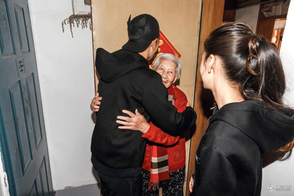 angelababy-ve-que-chong-sau-ngay-cuoi-8