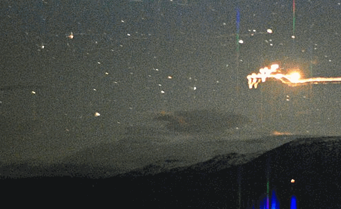  Ánh sáng Hessdalen có thể di chuyển rất nhanh trên bầu trời đêm. 