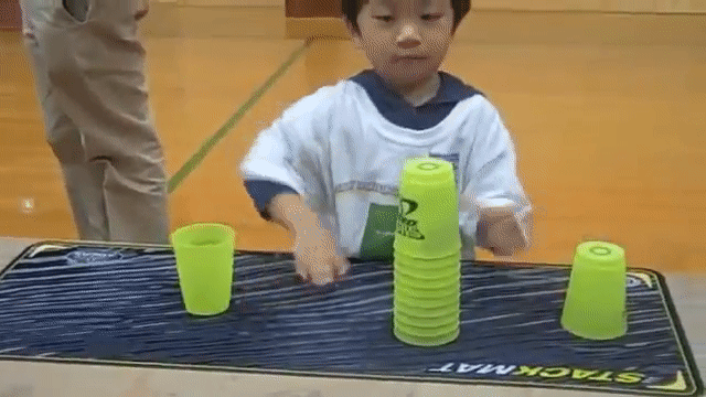 Xếp cốc Xếp cốc