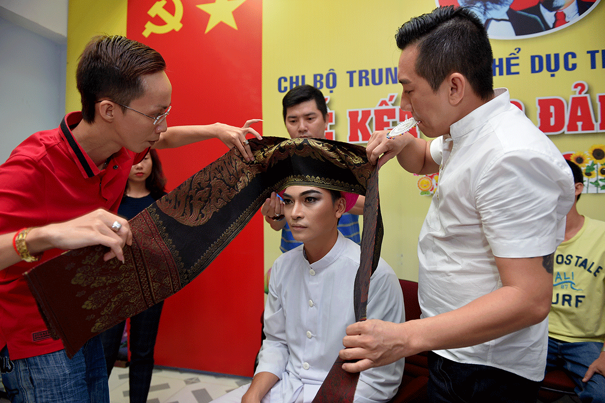 Hoài Linh bác bỏ tin đồn nhập viện vì kiệt sức ảnh 10 Hoài Linh bác bỏ tin đồn nhập viện vì kiệt sức