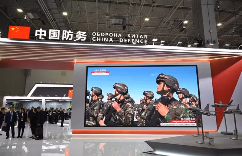 Theo Tập đoàn Rostec, danh mục đơn đặt hàng xuất khẩu các sản phẩm quân sự của Nga lần đầu tiên vượt quá 60 tỷ USD. chum-anh-dien-dan-quan-su-army-2024-07.jpg