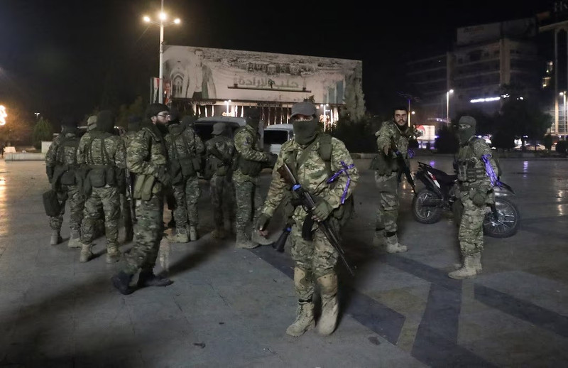 phien-quan-tien-vao-aleppo-hang-chuc-binh-linh-syria-thiet-mang-3.jpg