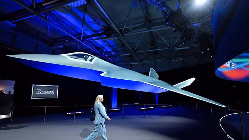 Thiết kế ý tưởng máy bay chiến đấu thế hệ thứ 6 của Chương trình Không quân Chiến đấu Toàn cầu (GCAP). Ảnh: AFP farnborough-international-airshow-2024-03.jpg