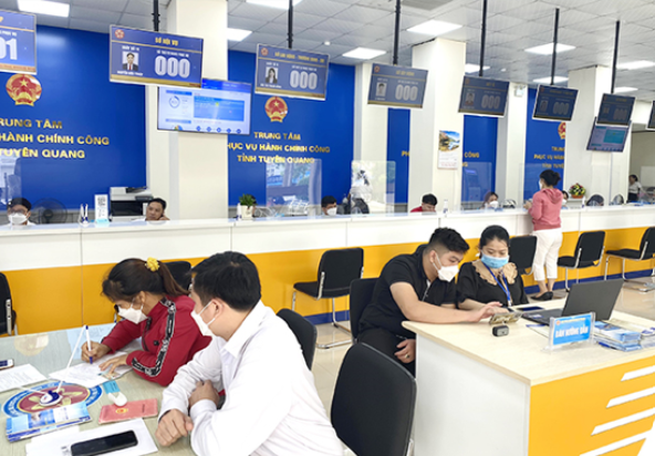 Giải quyết thủ tục hành chính cho người dân tại Trung tâm Phục vụ hành chính công Tuyên Quang. cae6a9528159ffa6fc4c086df7781465.png