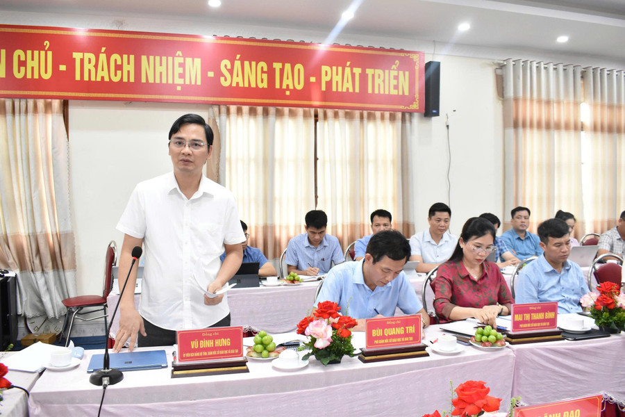 Ông Vũ Đình Hưng, Giám đốc Sở Giáo dục và Đào tạo tỉnh Tuyên Quang. z7017435324665-c922b62dea32fbb83d3700877abdad76.jpg