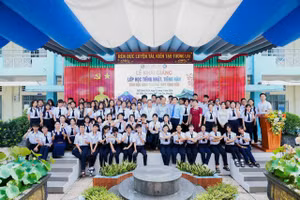 Học sinh Trường THPT Vĩnh Cửu (TP Đồng Nai) tham gia chương trình đào tạo tiếng Nhật và tiếng Hàn. 