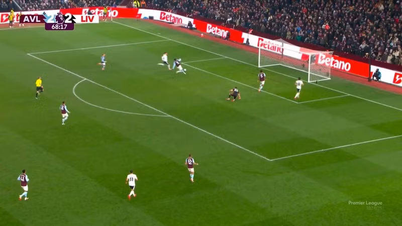 Trước khung thành trống trải nhưng Darwin Nunez đã bỏ lỡ cơ hội vàng để giúp Liverpool giành trọn 3 điểm trên sân Aston Villa. liverpool-09.jpg