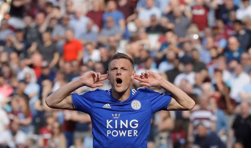Jamie Vardy trở thành huyền thoại sống của đội chủ sân King Power. jamie-vardy-10.jpg