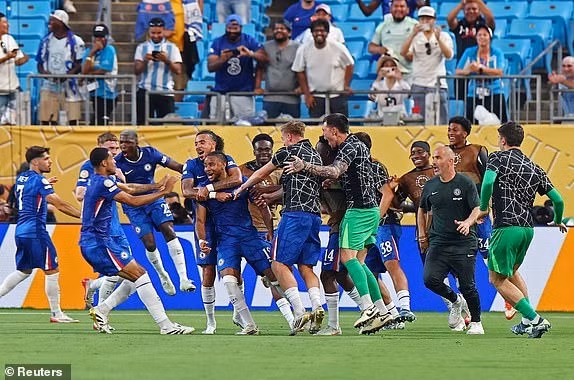 Chelsea vào tứ kết FIFA Club World Cup 2025 trong trận đấu kéo dài tới hơn 4 tiếng trước đại diện Tây Ban Nha. chelsea-5.jpg