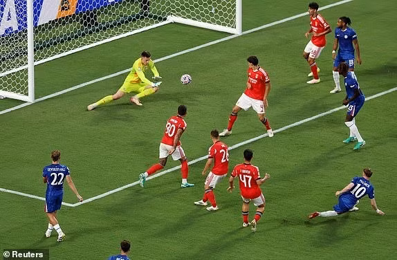 Hơn người, Chelsea làm chủ hoàn toàn cuộc chới. chelsea-4.jpg