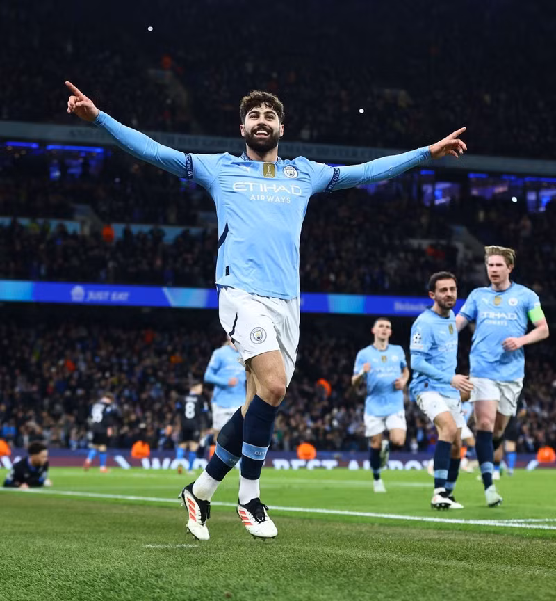 Josko Gvardiol ăn mừng khi Man City lật ngược tình thế sắp bị loại ngay vòng bảng Champions League. man-city-07.jpg