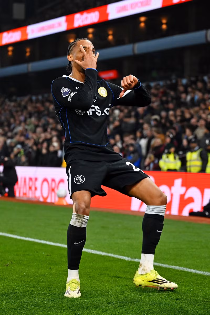 Joao Pedro ghi hat-trick truyền cảm hứng cho Chelsea ngược dòng hạ chủ nhà Aston Villa 4-1 ở vòng 29 giải đấu cao nhất nước Anh. chelsea-1.jpg