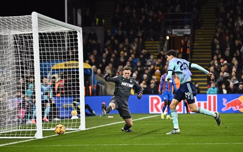 Kai Havertz cũng góp công vào chiến thắng đậm của Arsenal với bàn nâng tỷ số lên 3-1 ở phút 38. arsenal-08.jpg