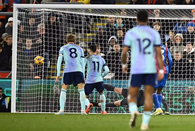 Gabriel Martinelli nâng tỷ số lên 4-1 ở phút 60 của hiệp hai. arsenal-09.jpg