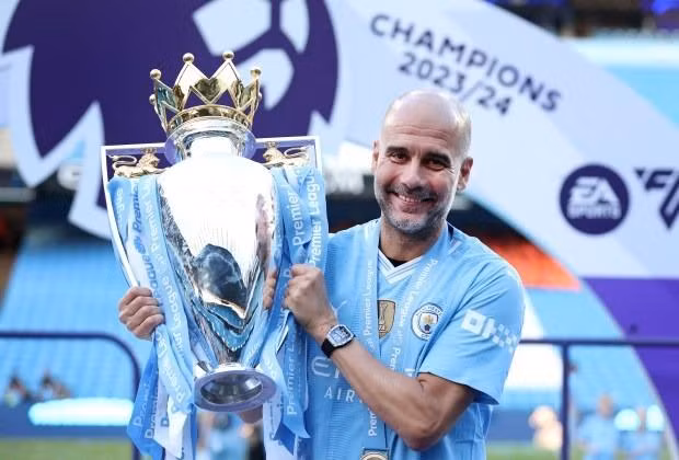 HKV Pep Guardiola dù đang dẫn dắt Man City nhưng cũng lọt vào danh sách ứng viên tuyển Anh. Thậm chí, nếu chấp thuận FA sẵn sàng cho ông kiêm nhiệm dẫn dắt Man City cho tới hết hợp đồng hiện tại sau 1 năm nữa. Anh10.jpeg