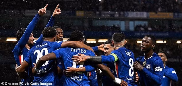 Moisés Caicedo nâng tỷ số lên 2-0 cho đội chủ nhà ở phút 27. 4.jpg