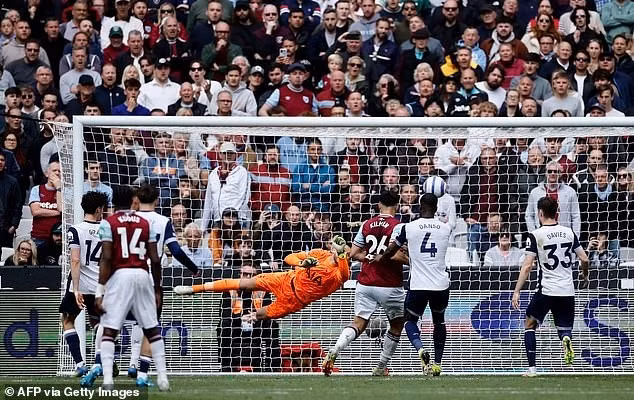 tottenham-9.jpg