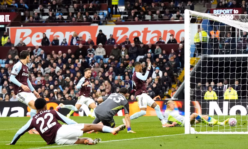 Chủ nhà xứng đáng giành trọn 3 điểm bởi Man City không có nhiều cơ hội để ghi bàn. man-city-6.jpg