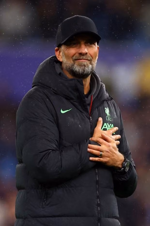 HLV Jurgen Klopp đã chia tay Liverpool hồi cuối mùa. Mặc dù nhà cầm quân người Đức muốn nghỉ ngơi nhưng FA đã cử người liên hệ và cổ động viên Anh đều mong muốn ông chấp thuận dẫn dắt đội nhà. 12.jpeg