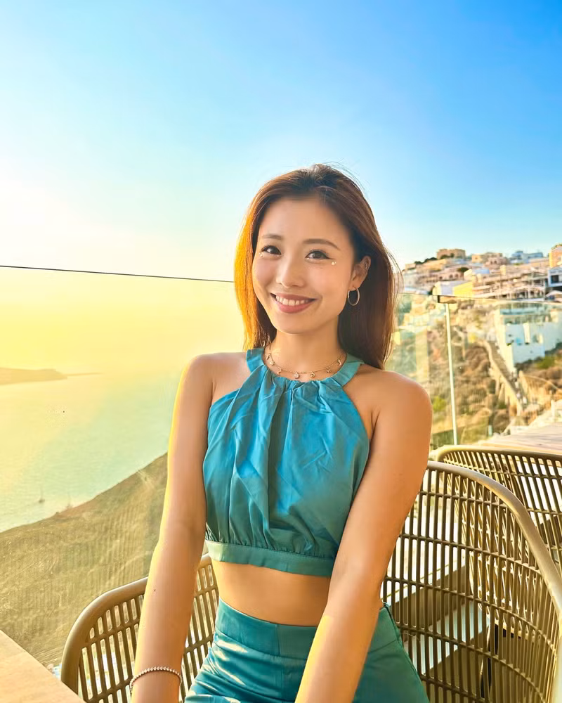 Maisy Ma là người dẫn chương trình truyền hình và có hơn 180.000 người theo dõi trên Instagram, nơi cô chia sẻ niềm đam mê du lịch và thể thao. 6-3209.png