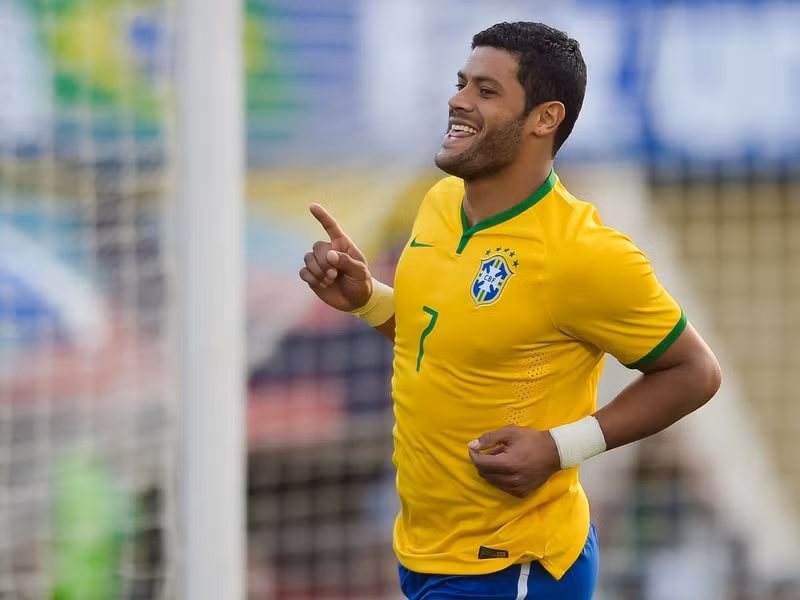 Hulk đã ra sân 49 lần cho đội tuyển Brazil và dành thời gian thi đấu cho Porto, Zenit Saint Petersburg và Shanghai SIPG. hull-08.jpg