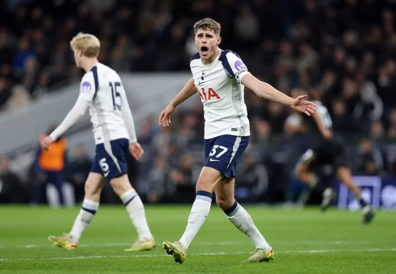 tottenham-7.jpg