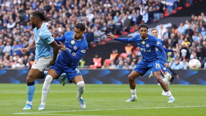 Cú đánh gót ghi bàn giúp Man City mở hội trước Chelsea được Semenyo thực hiện ở phút 72. man-city-02.jpg