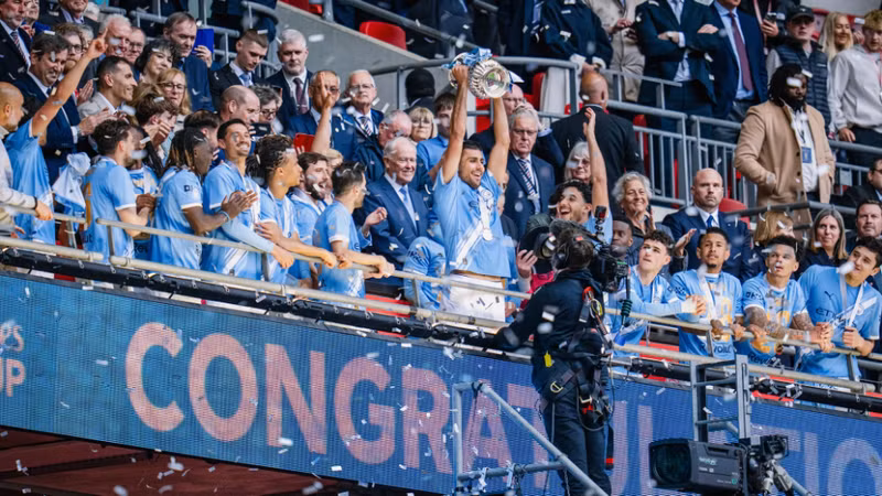 Man City có lần thứ 8 trong lịch sử đoạt FA Cup, giải đấu lâu đời nhất bóng đá Anh. man-city-6.png