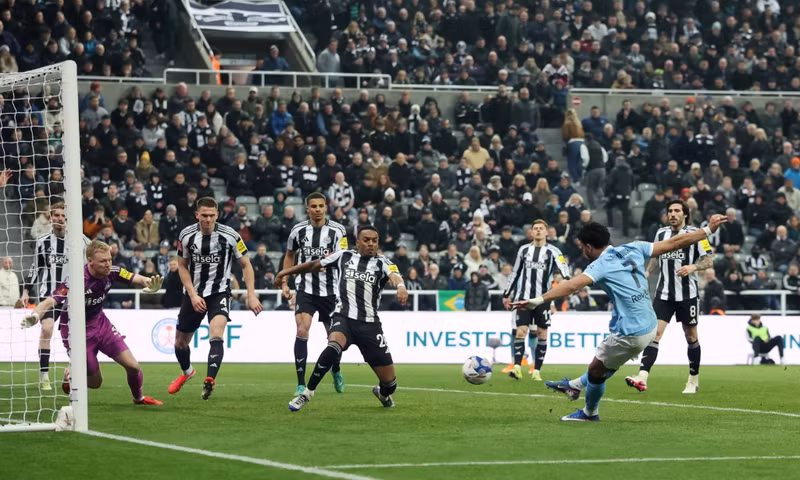 Omar Marmoush giúp đội khách Man City vươn lên dẫn ngược 2-1 ở phút 47. man-city-5.jpg