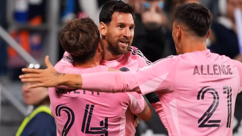 Inter Miami hiện xếp thứ 7 trên bảng xếp hạng MLS khu vực miền Đông với 3 điểm sau 1 thắng và 1 thua. messi.jpg