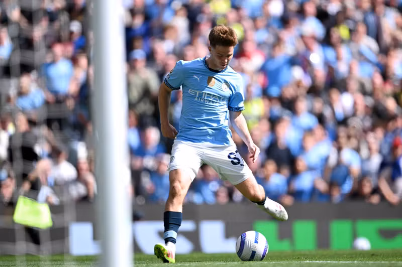 James McAtee đón đường bóng dài từ thủ thành nhà và ghi bàn thắng thứ tư cho Man City ở phút 56. man-city-05.jpg