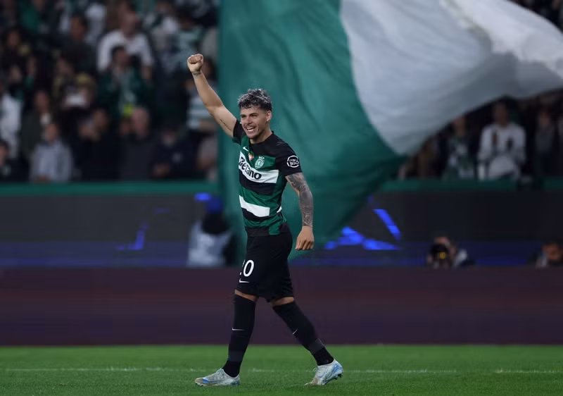 Cú hat-trick bàn thắng của “cỗ máy ghi bàn” Viktor Gyokeres giúp Sporting ngược dòng nhấn chìm Man City. 2.jpg