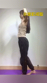 5 động tác đơn giản giúp nàng xóa tan cơn ác mộng "vai u thịt bắp" 5 dong tac don gian giup nang xoa tan con ac mong