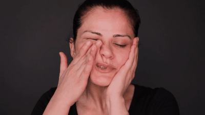 Bài massage mặt đơn giản giúp trẻ hóa làn da người Nhật dùng hằng ngày ảnh 8 Bài massage mặt đơn giản giúp trẻ hóa làn da người Nhật dùng hằng ngày ảnh 8