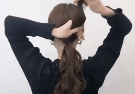 Thăng hạng vẻ đẹp, thần thái đảm bảo sang chảnh chỉ sau ba giây với kiểu buộc tóc này ảnh 5 Empty