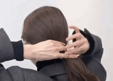 Thăng hạng vẻ đẹp, thần thái đảm bảo sang chảnh chỉ sau ba giây với kiểu buộc tóc này ảnh 7 Empty