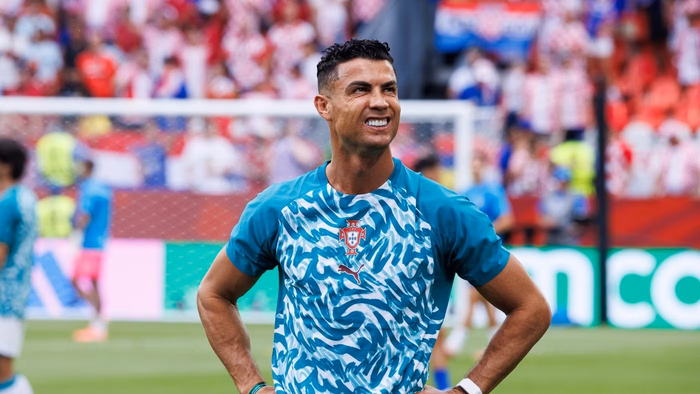 Ronaldo chính thức lên tiếng về tin đồn giải nghệ
