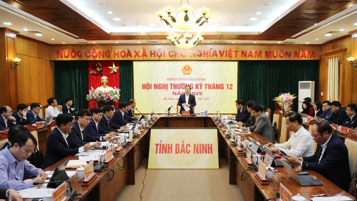 Ông Phạm Hoàng Sơn, Chủ tịch UBND tỉnh Bắc Ninh chủ trì hội nghị.