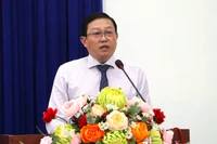 Ông Nguyễn Quốc Tuấn, Giám đốc Trung tâm GDTX Cà Mau - Một trong chín cá nhân được tặng thưởng Huân chương Lao động hạng Ba.