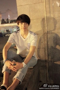 Hot boy đại học khiến trái tim thiếu nữ “đổ gục“ ảnh 3