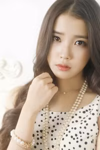 Ngắm sao Hàn đẹp trong veo như sương mai ảnh 25