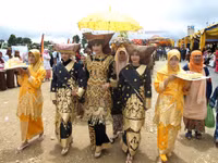 Thăm tộc người Việt cổ giàu có và phồn vinh tại Indonesia ảnh 11