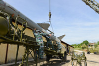 Đưa tên lửa C75 ra bệ phóng ở Cam Ranh ảnh 18