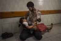 Máu thấm đỏ trường học Liên Hợp Quốc ở Gaza ảnh 8