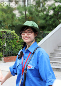 Đáng yêu nữ sinh tình nguyện Ngoại thương ảnh 2