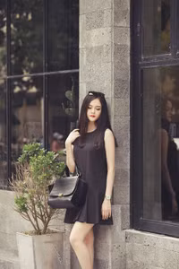 Á hậu Hoàng Anh cuốn hút với thời trang tối giản - 8